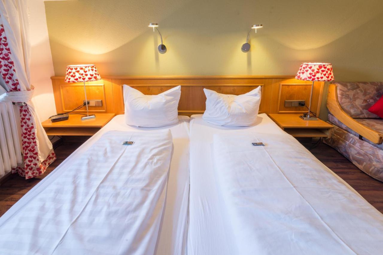 Goldener Adler Oberried - Hotel & Appartements Екстер'єр фото